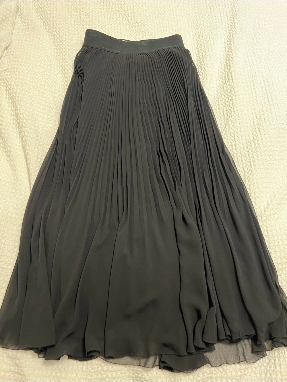 Wilfred Black Twirl Pleated Skirt